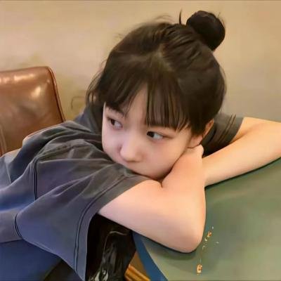 巴黎艳妹